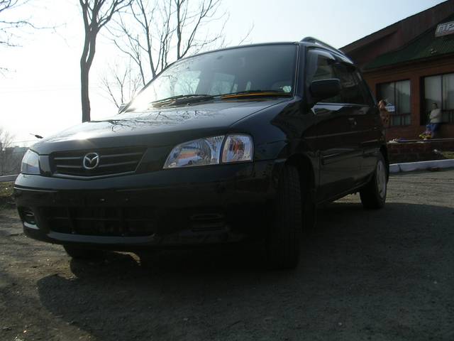 2000 Mazda Demio