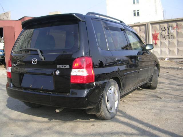 2000 Mazda Demio