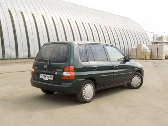 2000 Mazda Demio