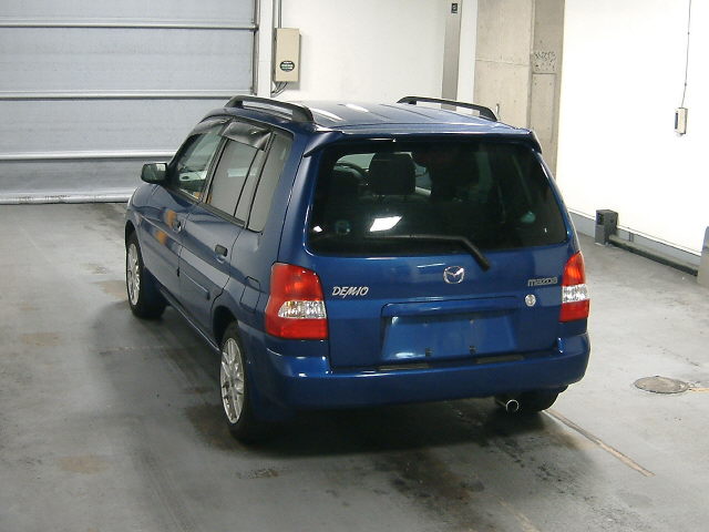 2000 Mazda Demio