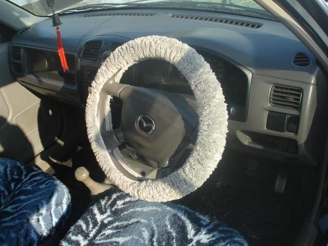 2000 Mazda Demio
