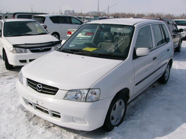 2000 Mazda Demio