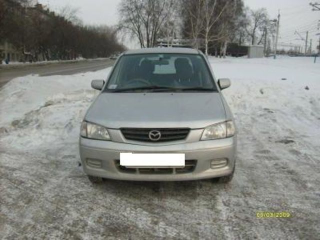 2000 Mazda Demio