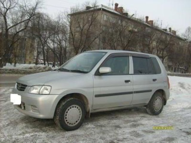 2000 Mazda Demio