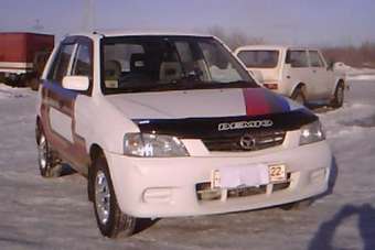 2000 Mazda Demio