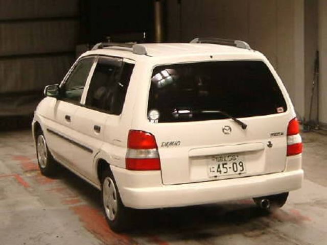 2000 Mazda Demio
