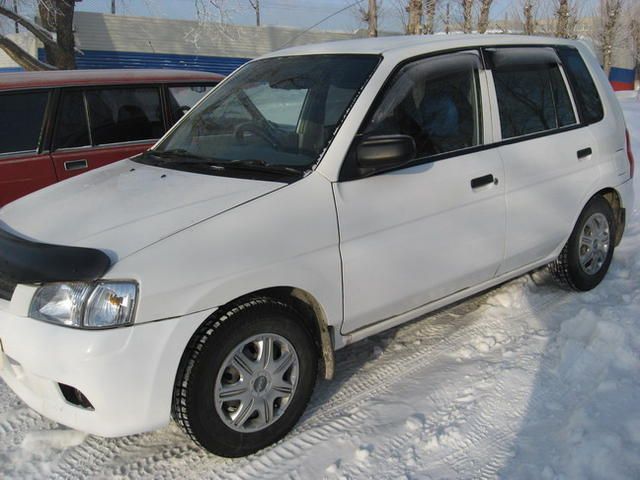 2000 Mazda Demio