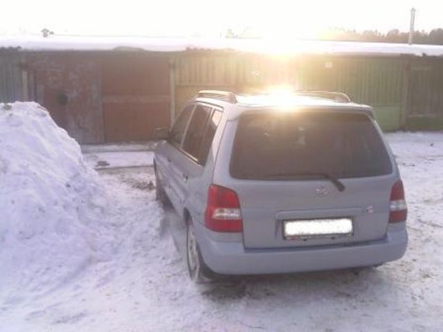 2000 Mazda Demio