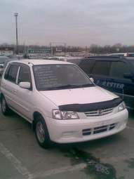 2000 Mazda Demio