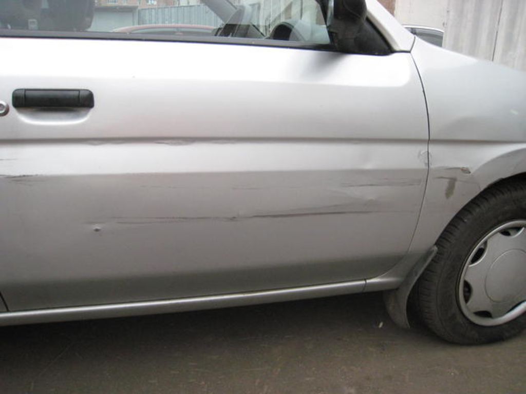 2000 Mazda Demio