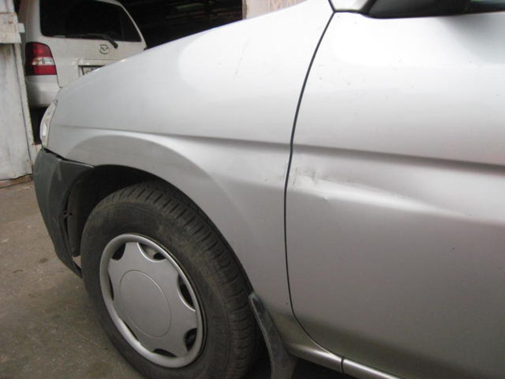 2000 Mazda Demio