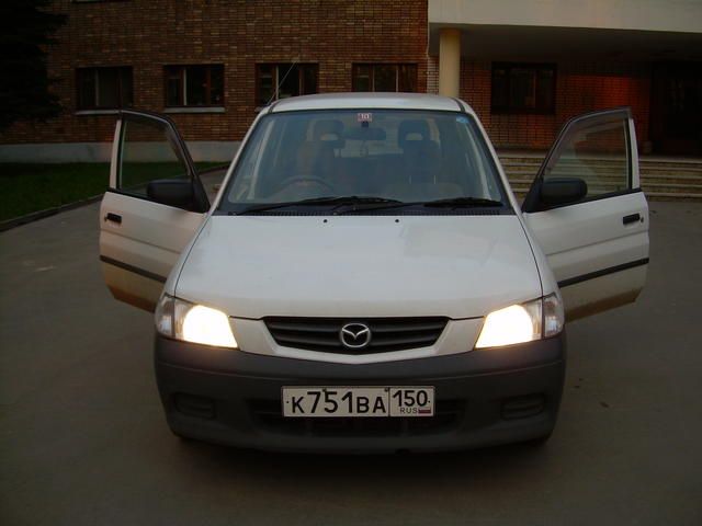 2000 Mazda Demio
