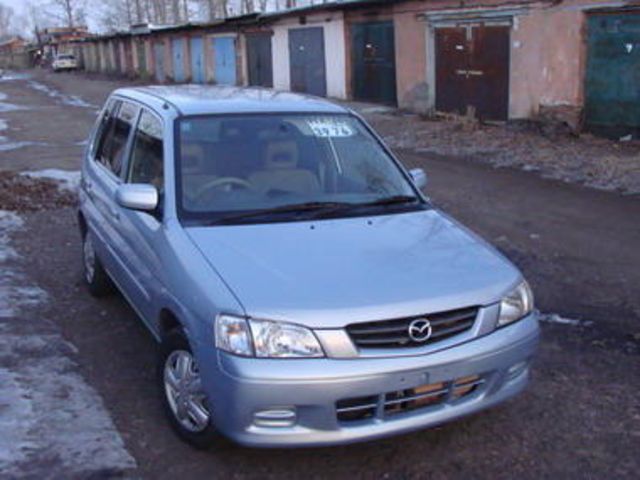 2000 Mazda Demio