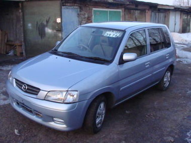 2000 Mazda Demio