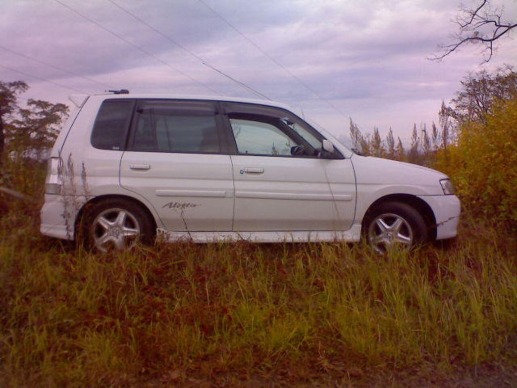 2000 Mazda Demio