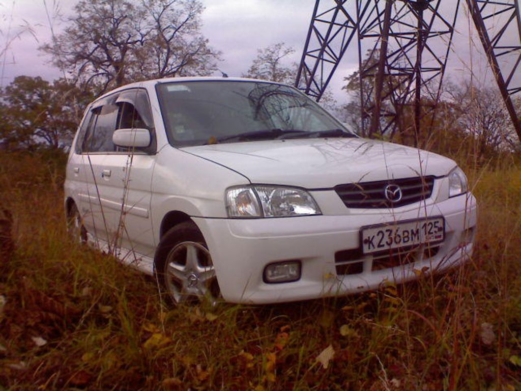 2000 Mazda Demio