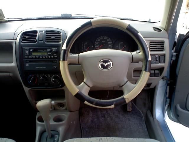 2000 Mazda Demio