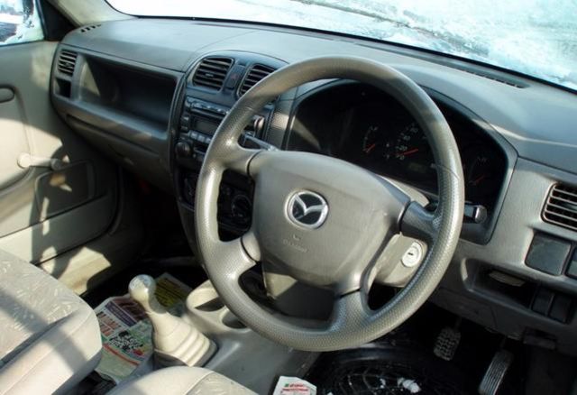 2000 Mazda Demio