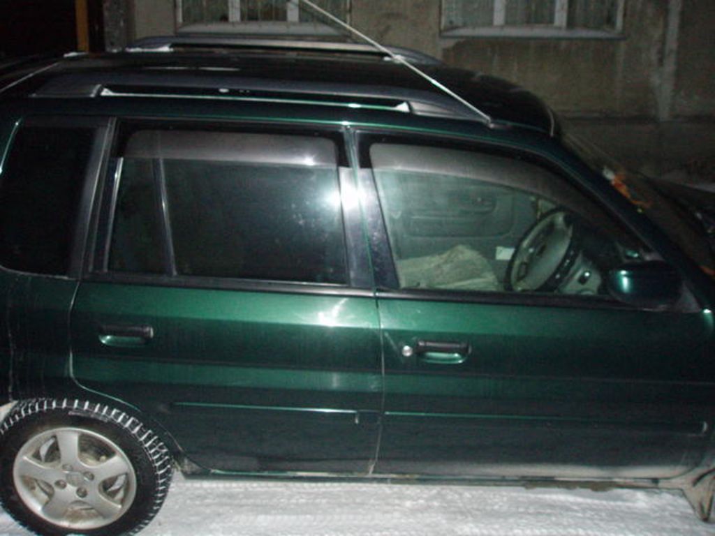 2000 Mazda Demio