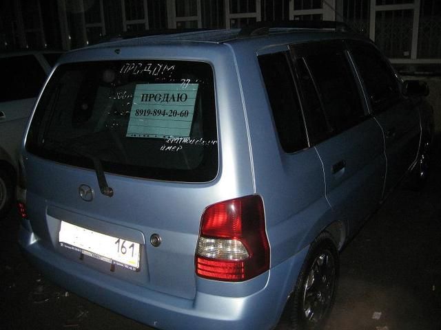 2000 Mazda Demio