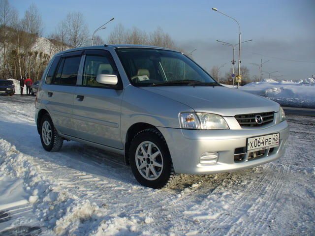 2000 Mazda Demio