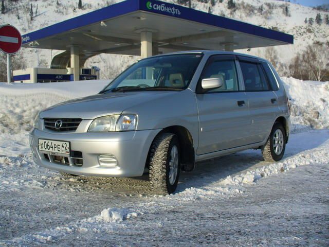 2000 Mazda Demio