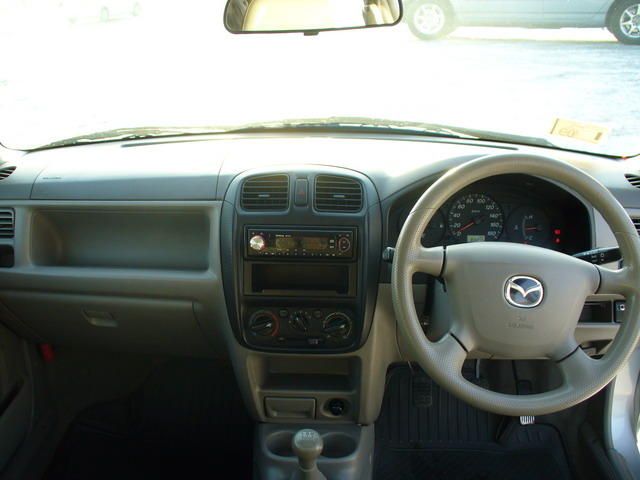2000 Mazda Demio