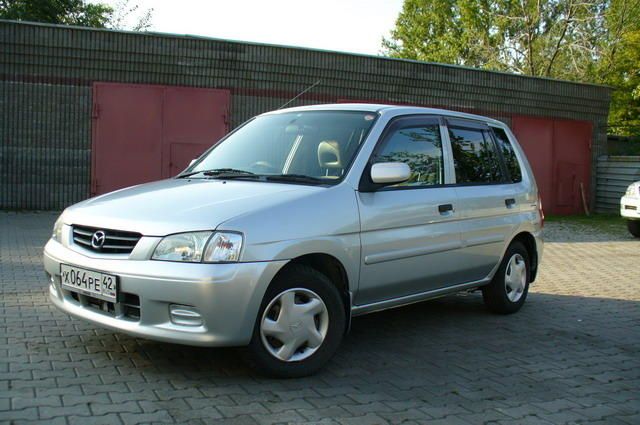 2000 Mazda Demio