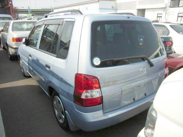 2000 Mazda Demio Pictures