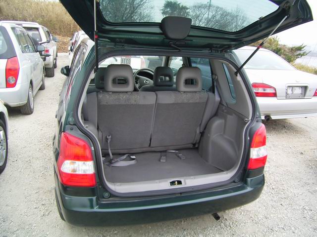 2000 Mazda Demio Pictures