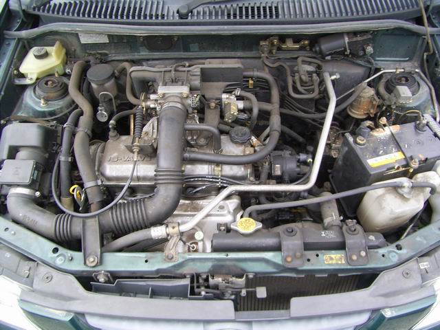 2000 Mazda Demio Photos