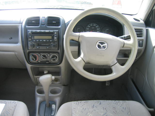 2000 Mazda Demio Photos