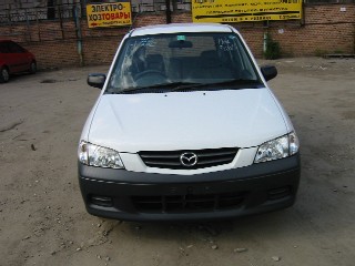 2000 Mazda Demio Pictures