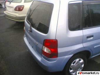 2000 Mazda Demio Photos