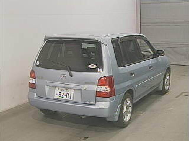 2000 Mazda Demio Photos