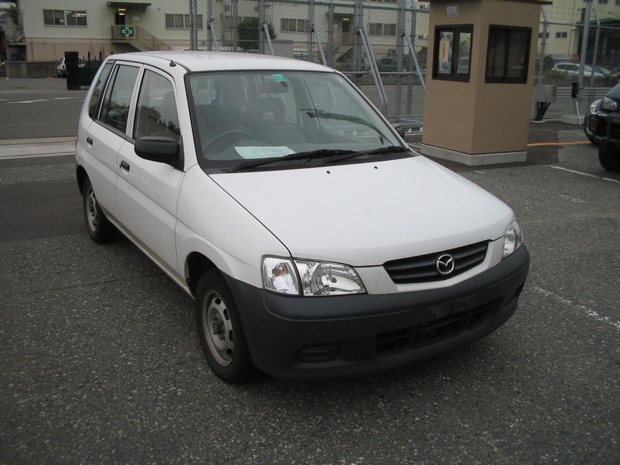 2000 Mazda Demio Pictures