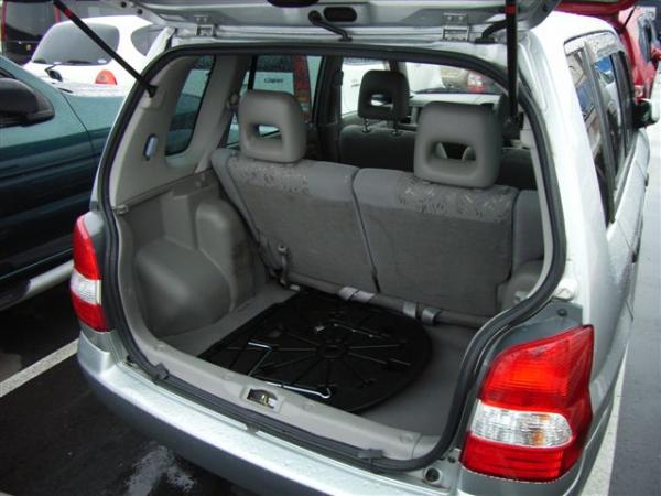 2000 Mazda Demio Photos