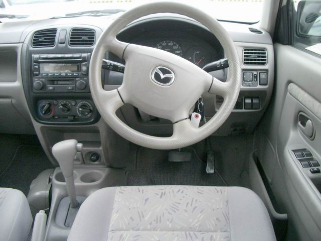 2000 Mazda Demio Images