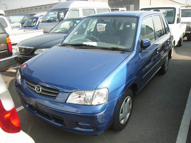 2000 Mazda Demio Photos