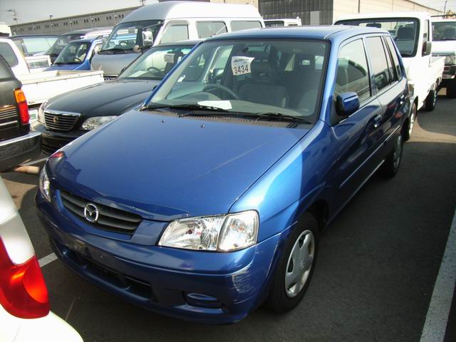 2000 Mazda Demio Photos