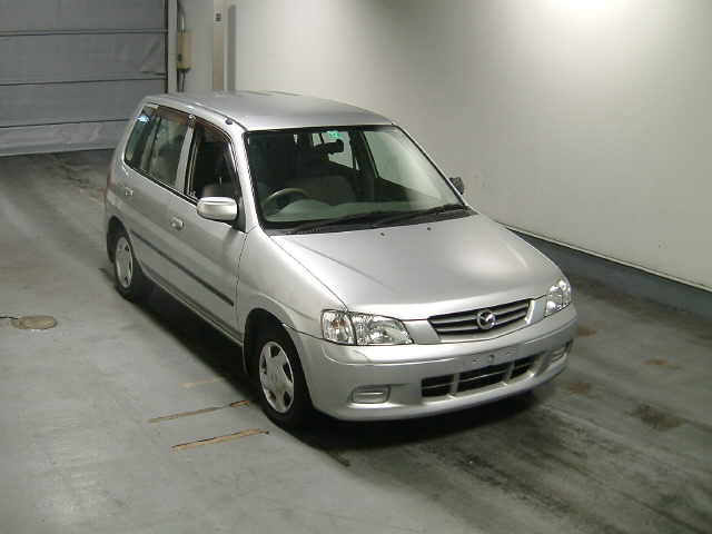 2000 Mazda Demio Pictures