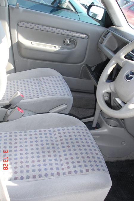 2000 Mazda Demio Pictures