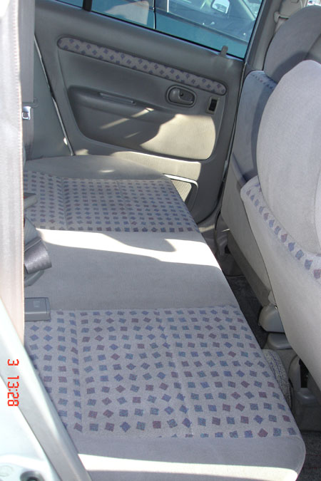2000 Mazda Demio Pictures