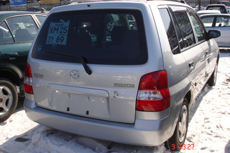 2000 Mazda Demio Photos