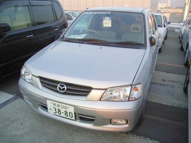 2000 Mazda Demio Photos