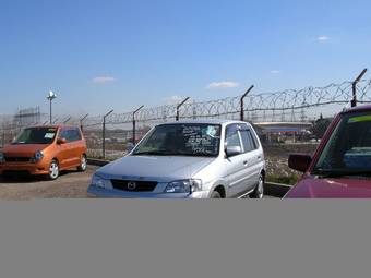 2000 Mazda Demio Pictures
