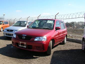 2000 Mazda Demio Pictures