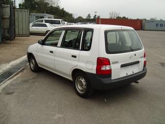 2000 Mazda Demio Photos
