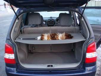 2000 Mazda Demio Photos