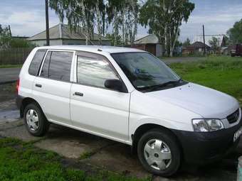 2000 Mazda Demio